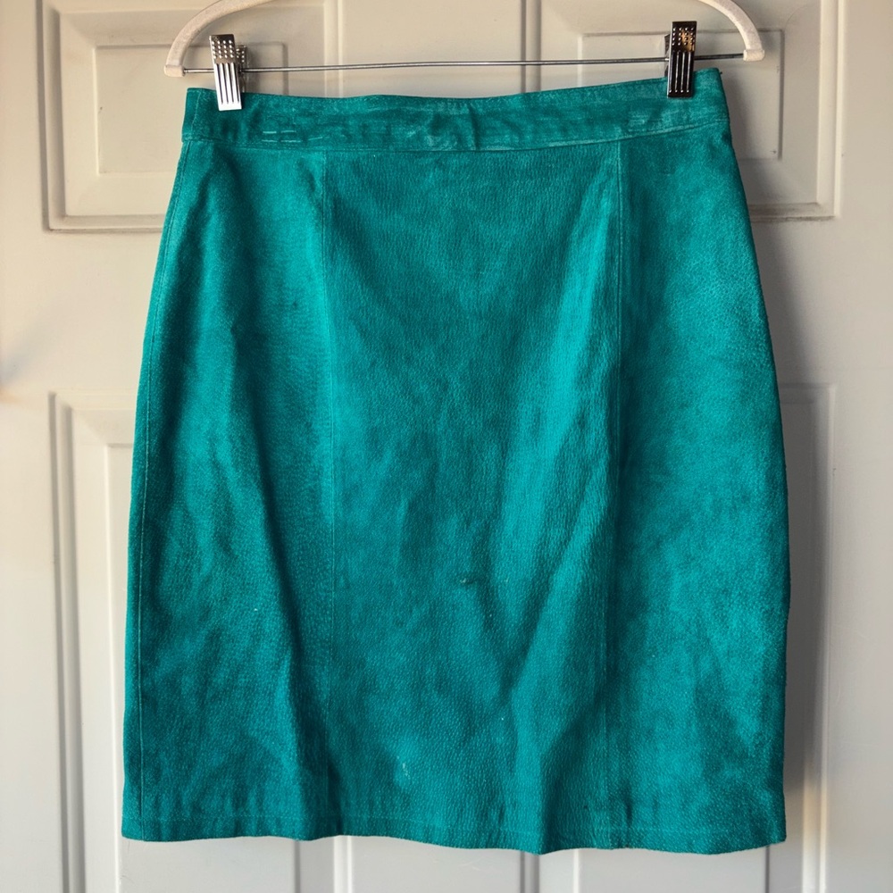 Global Identity vintage 80’s green suede skirt size 13/14
